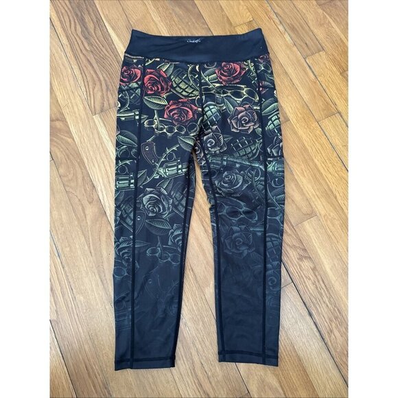 CVG Constantly Varied Gear Leggings Capri Length Grenade Guns Roses Print Size S - Picture 1 of 5